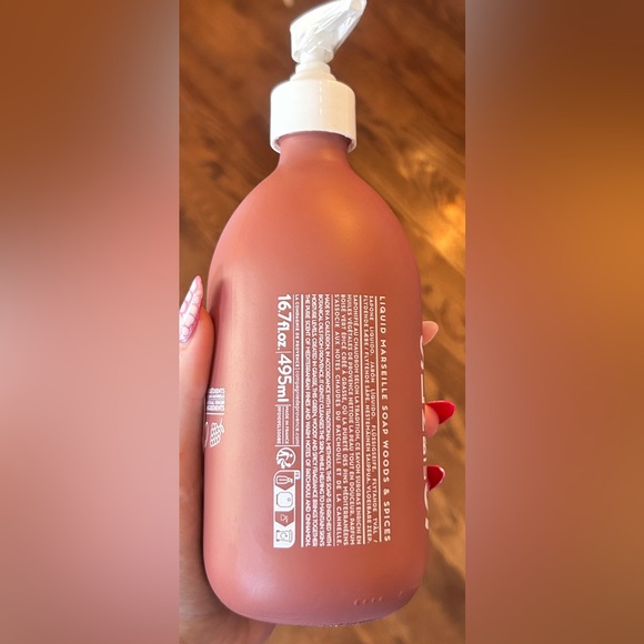 BIG Compagnie de Provence Bois E’pices 16 oz Liquid Soap Holiday in Provence - Picture 2 of 4